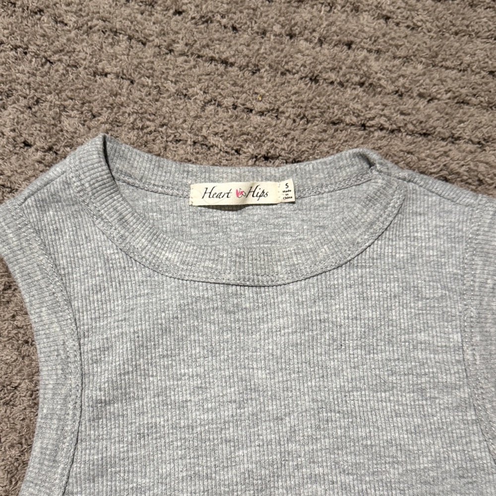 Heart Hips Light Gray Ribbed Tank - Picture 2 of 3